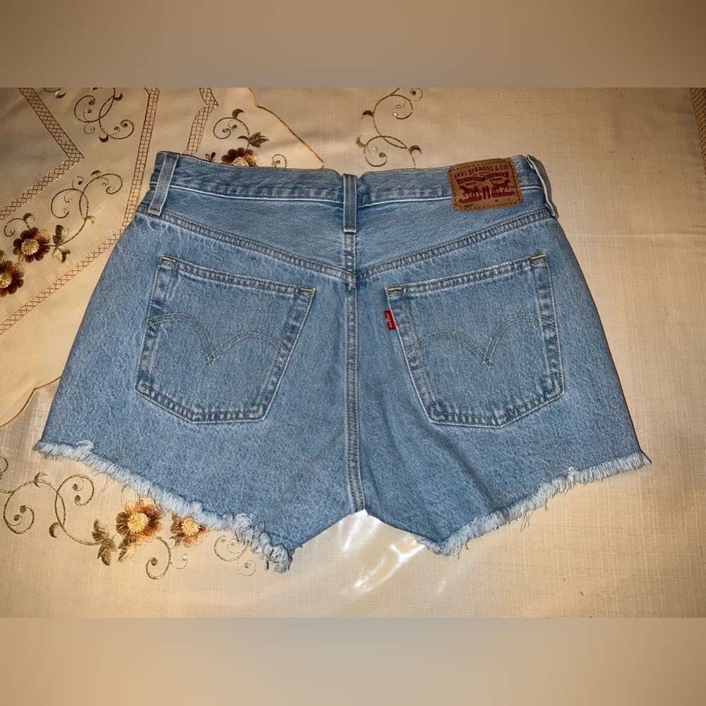 501’s levi shorts